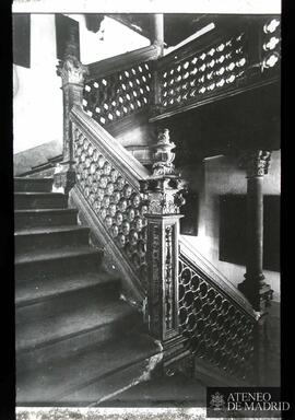 
Escalera interior de un edificio
