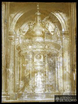 Tabernáculo del altar mayor del Real Monasterio de San Lorenzo de El Escorial, obra de Jacopo da ...