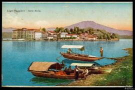 Tarjeta postal circulada a color de escena costumbrista de barqueros en Isola Bella, junto al Lag...
