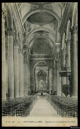 Tarjeta postal de vista interior de la Catedral de Boulogne-sur-Mer editada por B. M.