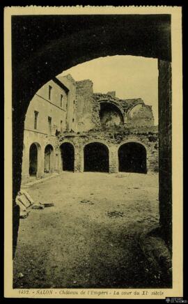 Tarjeta postal del patio del Château de l'Empéri en Salon-de-Provence editada por las Éditions La...