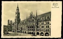 Tarjeta postal de vista exterior del Ayuntamiento y la Frauenkirche de Múnich editada por August ...