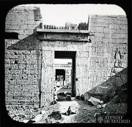 
Templo de Medinet Abu. Deuxième propylone en Tebas
