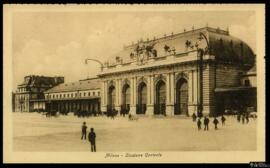 Tarjeta postal de vista exterior de la Estación Central de Milán