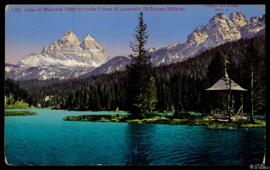 Tarjeta postal a color de vista del paisaje del Lago Misurina y las tres cimas de Lavaredo, en lo...
