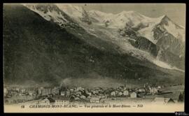 Tarjeta postal de vista general de Chamonix y la cadena montañosa del Mont-Blanc editada por Lévy...