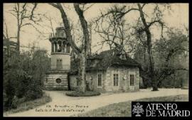 Tarjeta postal de vista exterior de la Lechería y la Torre de Malborough en el Jardín del Pequeño...