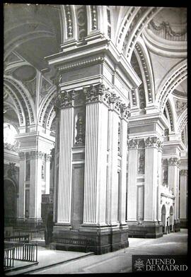 Interior de la basílica del Pilar de Zaragoza