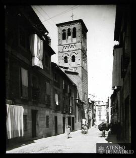 Calle y torre de Santo Tomé de Toledo.