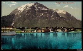 Tarjeta postal policromada de fotocromo del municipio de Nes en el valle de Romsdalen de Noruega ...