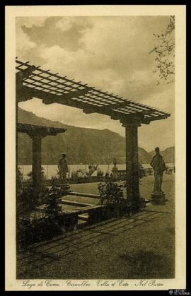 Tarjeta postal del patio de la Villa d’Este de Cernobbio junto al Lago di Como editada por P. Vas...