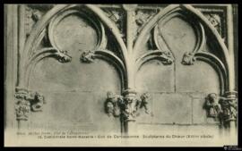 Tarjeta postal de vista de detalle de las esculturas en altorrelieve del Coro de la Catedral Basi...