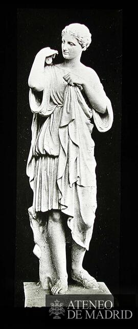 
París. Museo del Louvre. Diana von Gabii [escultura llamada "Artemis de Gabies"]
